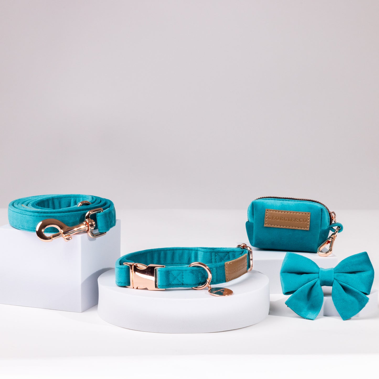 Marlow Luxury Blue Velvet Collar Set