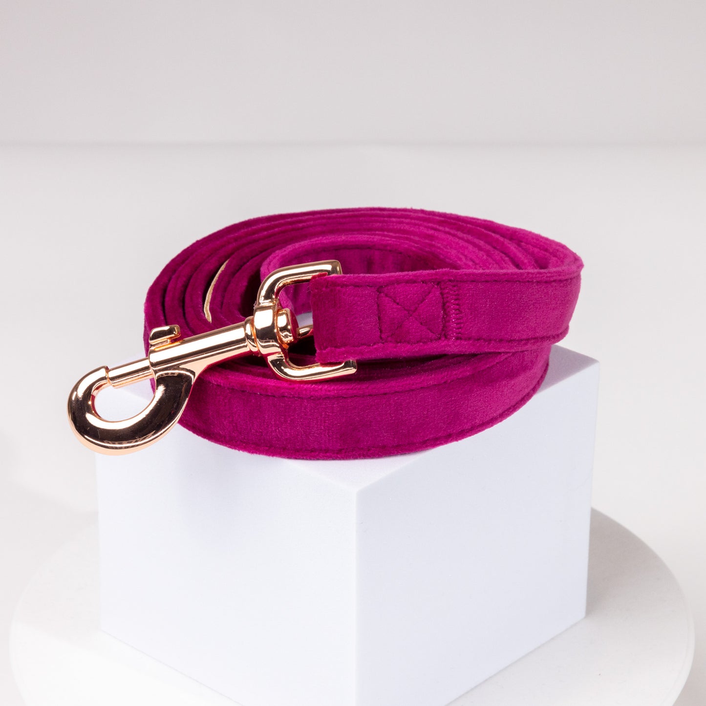 Layla Luxury Fuchsia Velvet Collar Set