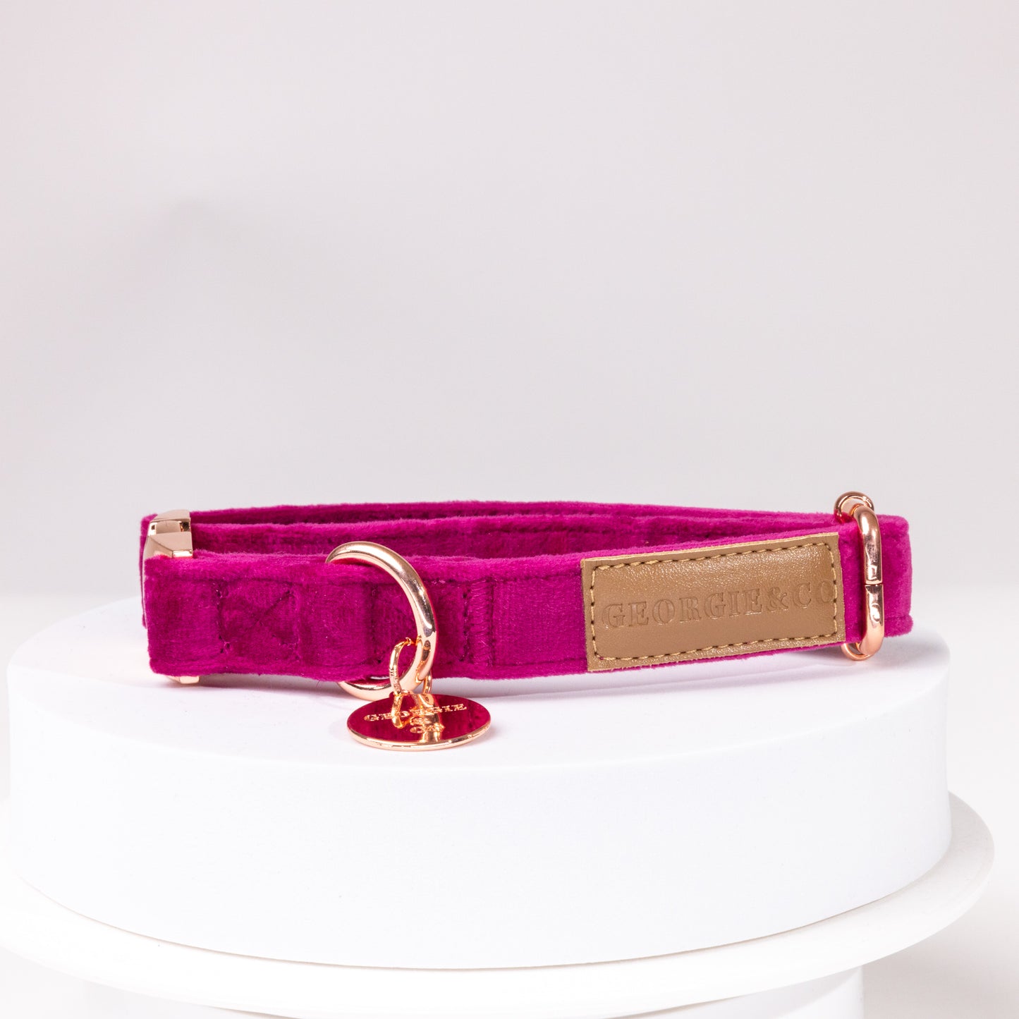 Layla Fuchsia Luxury Velvet Collar